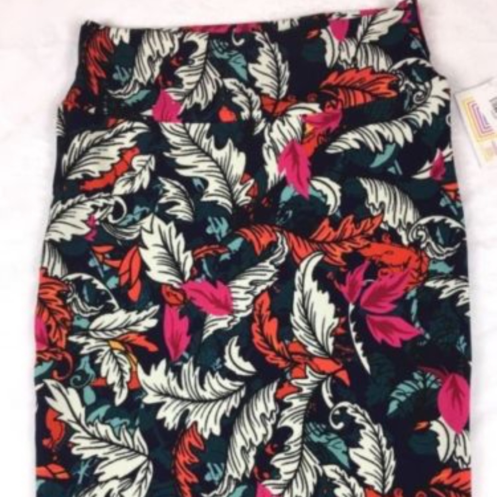 LULAROE CASSIE SKIRT OSTRICH FEATHERS LEAVES Pink